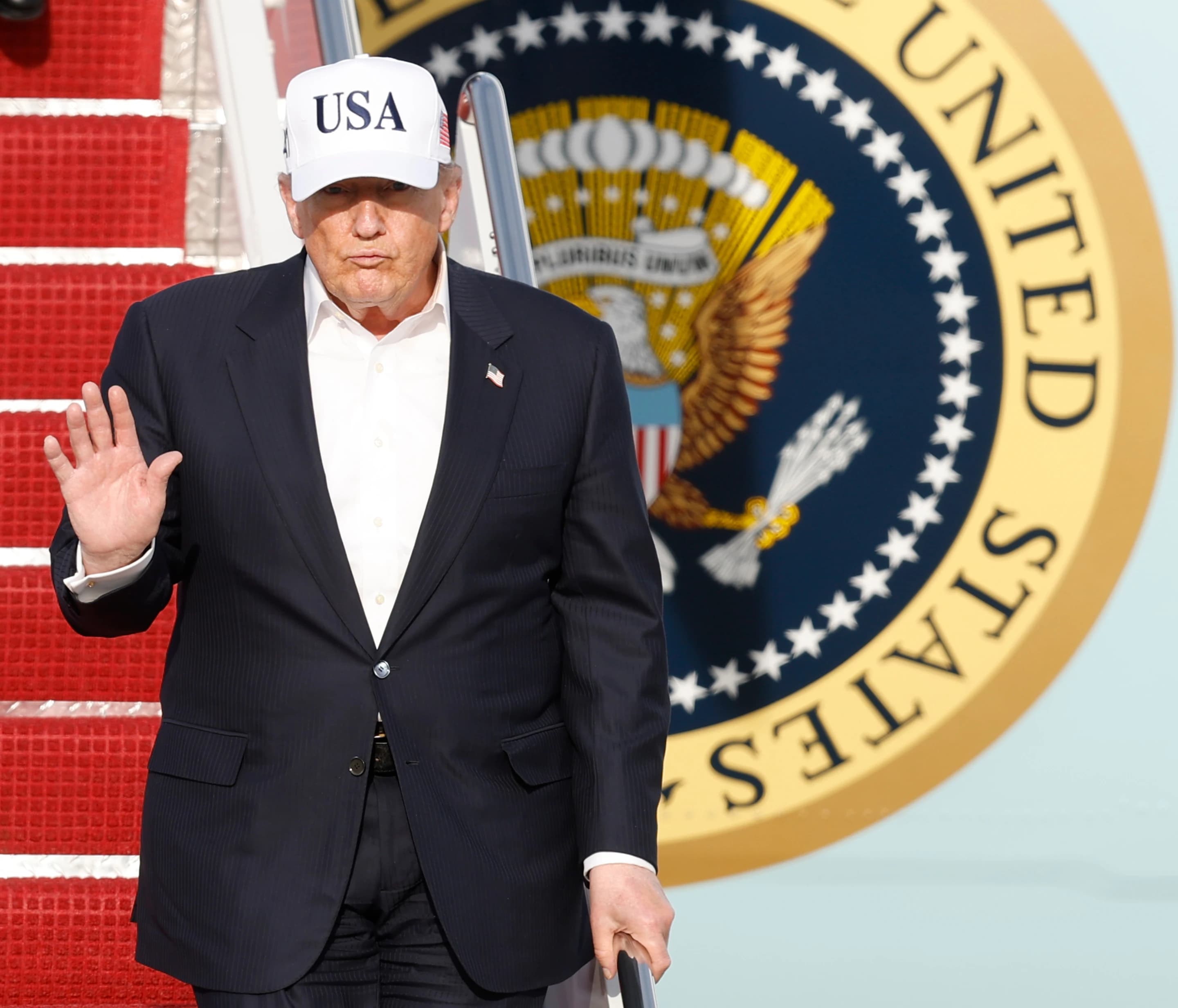 Trump's Iran Strategy Faces a Strait of Hormuz Test